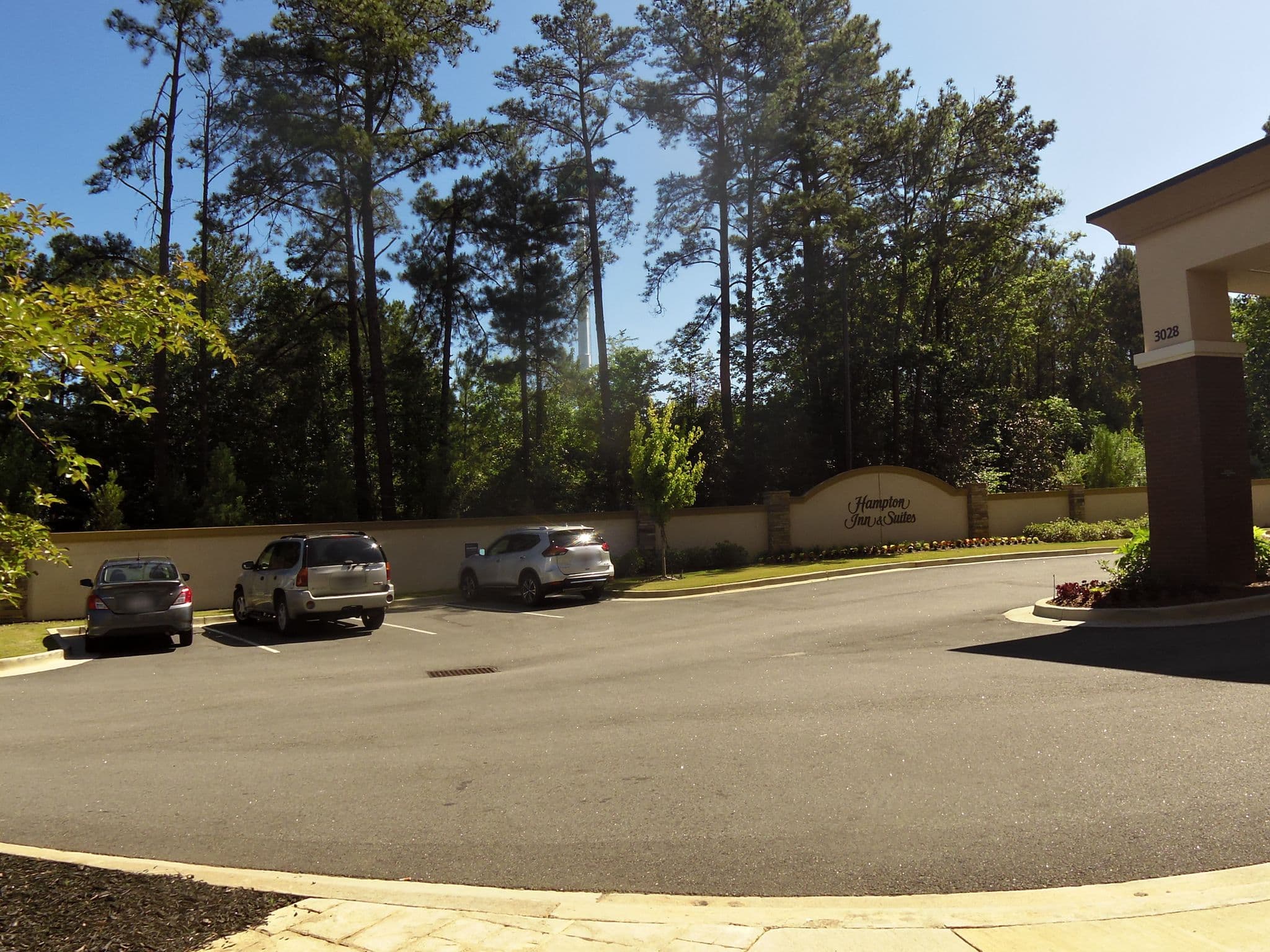 Street view near Hampton Inn & Suites by Hilton Augusta-Washington Road, North Augusta — © allen (CC BY-SA · Mapillary)