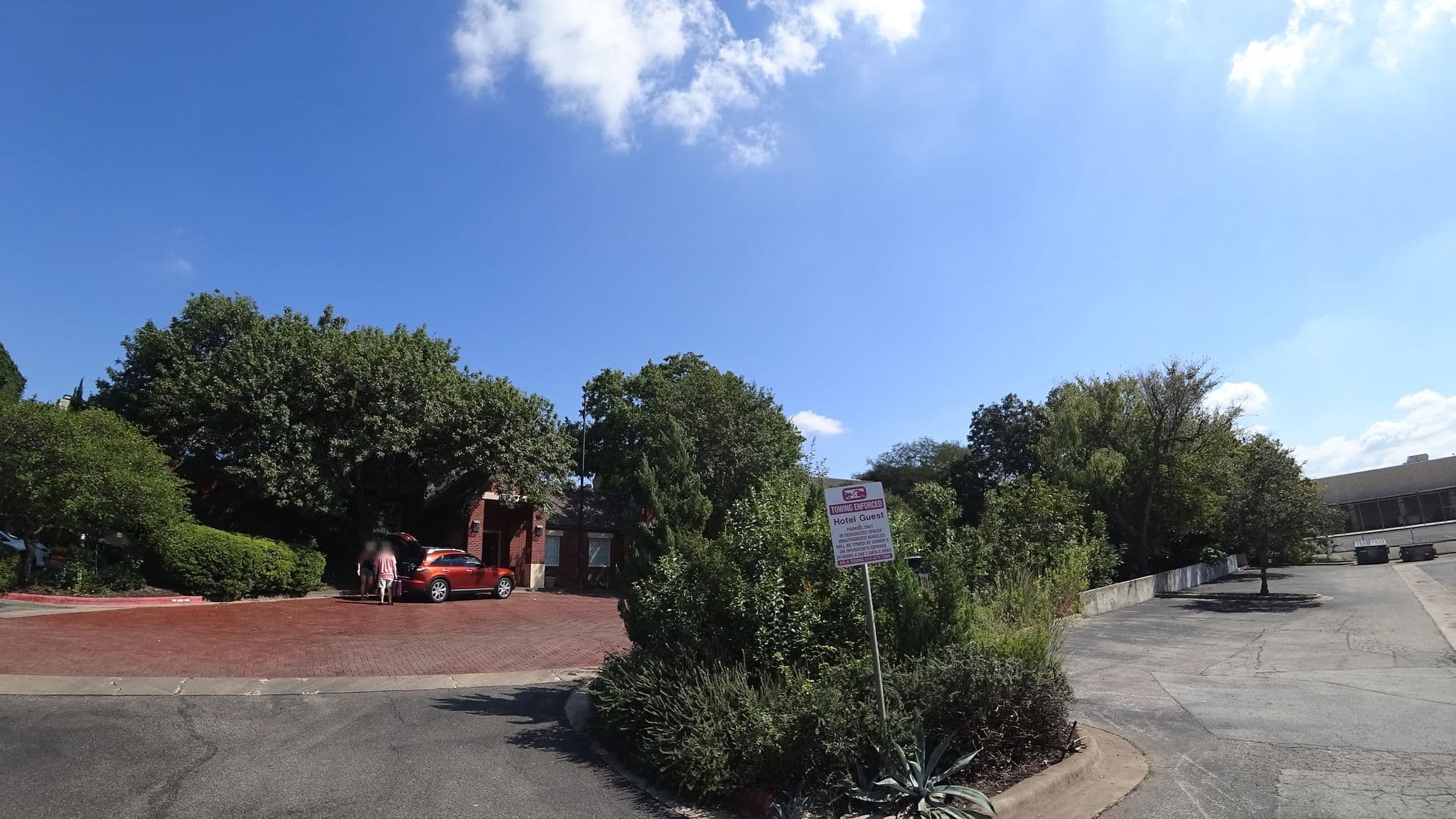 Street view near Habitat Suites, University of Texas — © mly_aus04 (CC BY-SA · Mapillary)