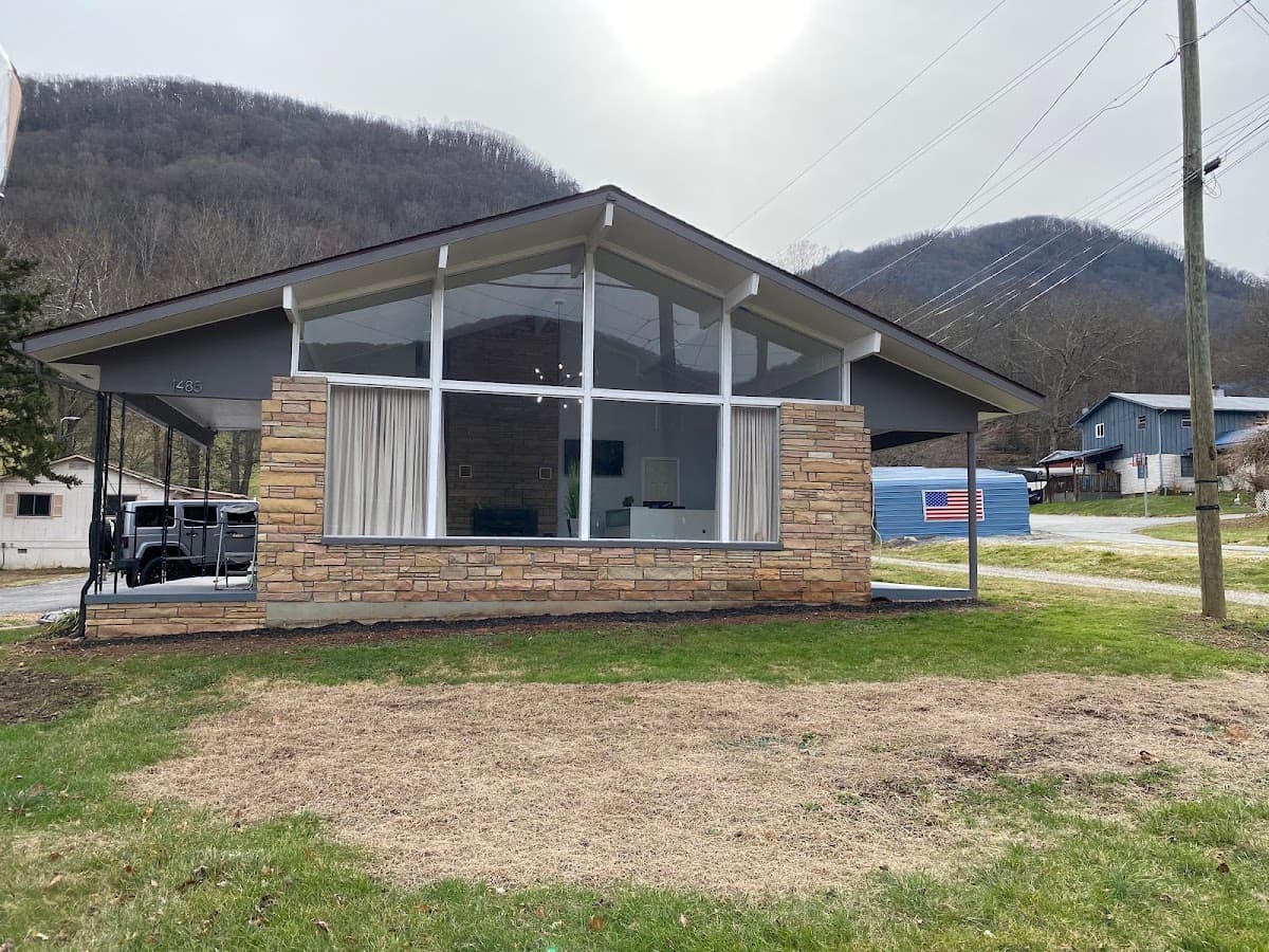 Veda Inn & Cottages, Motel in Maggie Valley
