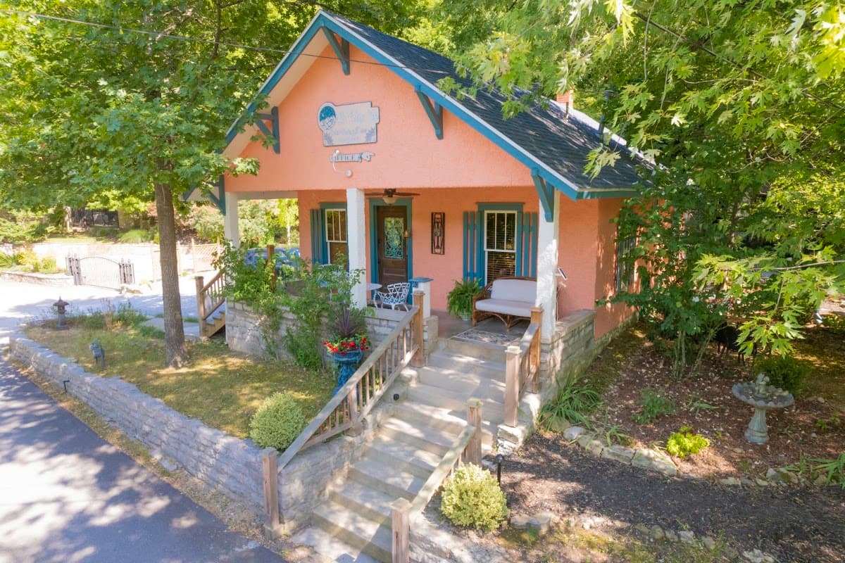 Cliff Cottage Bed & Breakfast, Guesthouse in Eureka Springs