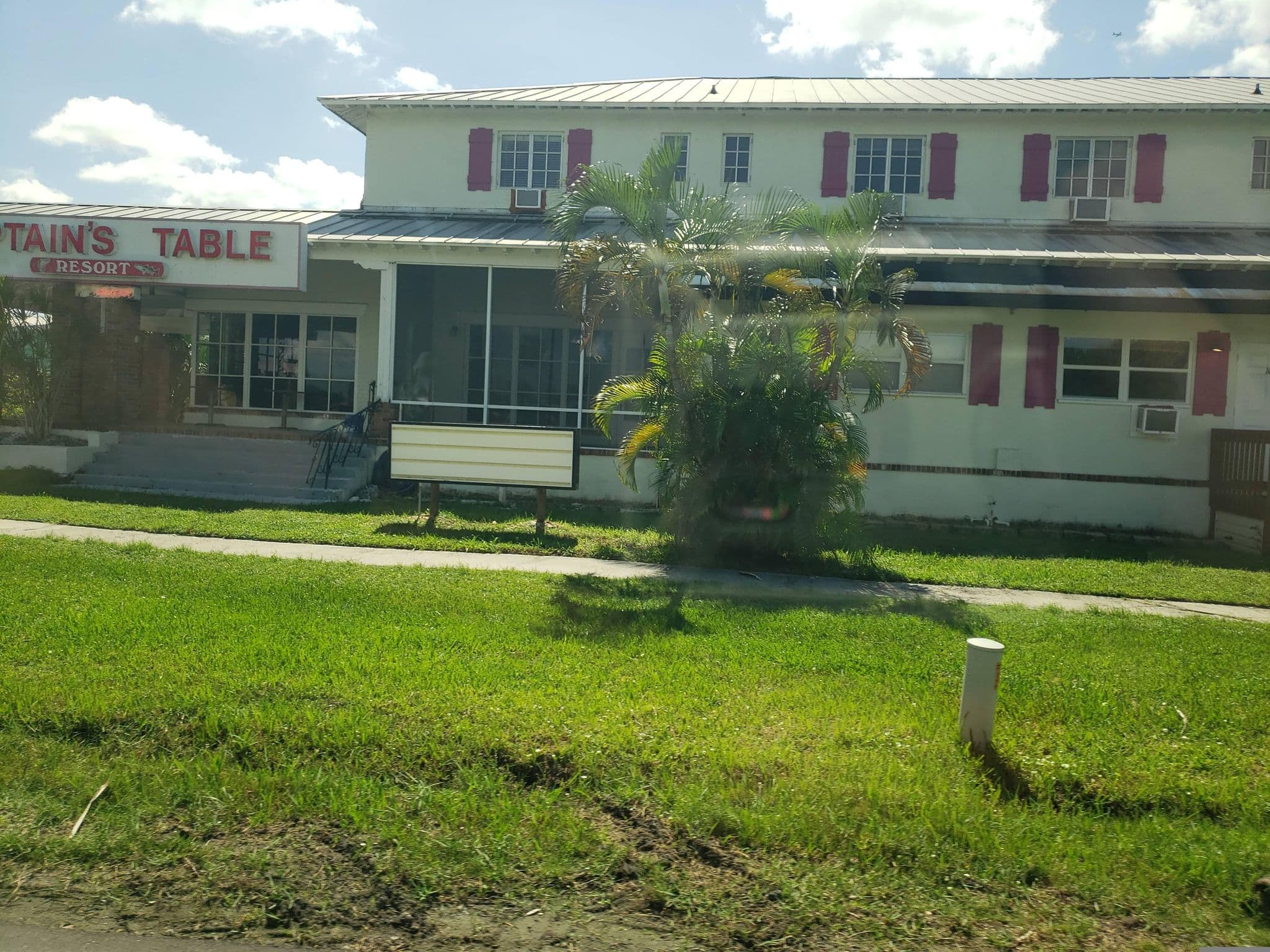 Street view near Captain's Table Hotel, Marco Island — © mapfool (CC BY-SA · Mapillary)