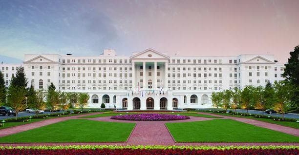 The Greenbrier (via Wikimedia Commons, CC BY-SA 3.0)