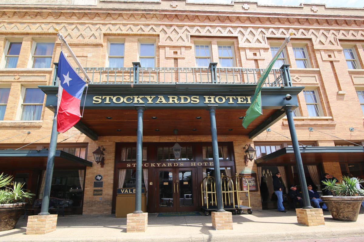 Stockyards Hotel, Hotel in River Oaks