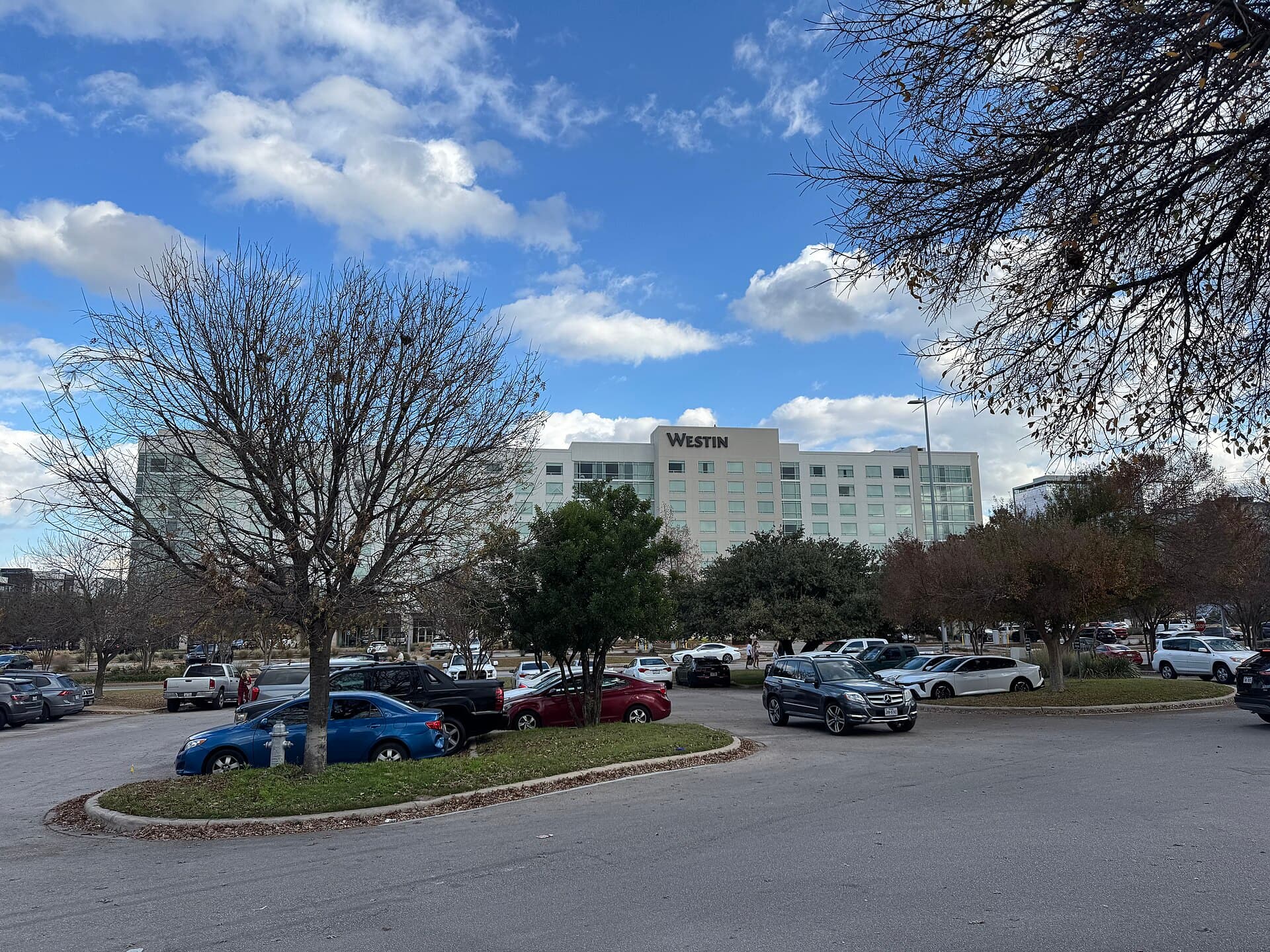 The Westin Austin at The Domain (via Wikimedia Commons, CC BY-SA 3.0)