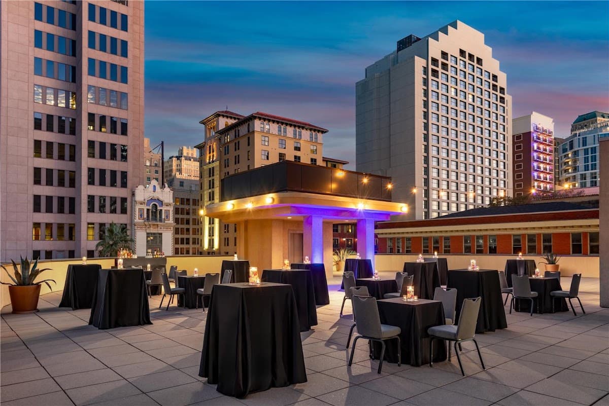 Embassy Suites by Hilton San Antonio Riverwalk-Downtown, Hotel in San Antonio