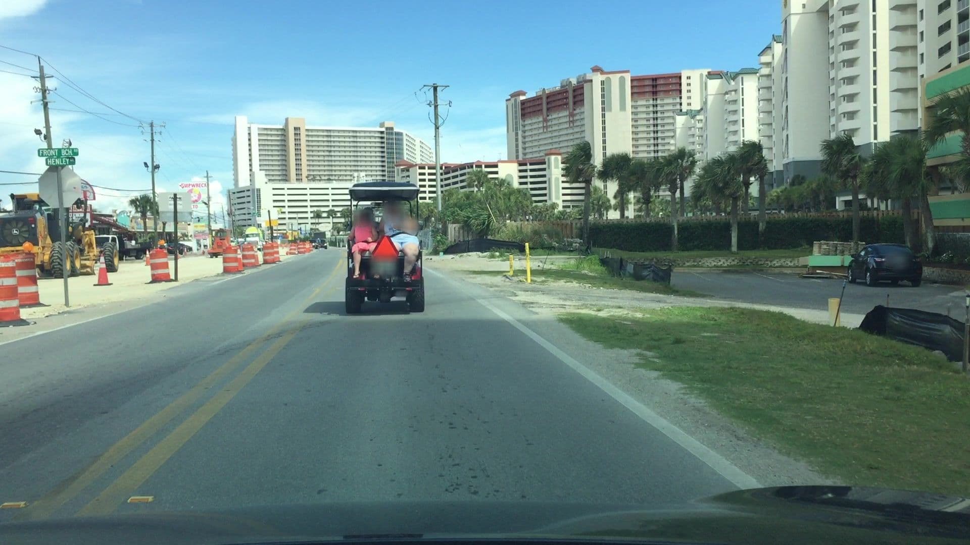 Street view near Twin Palms, Panama City Beach