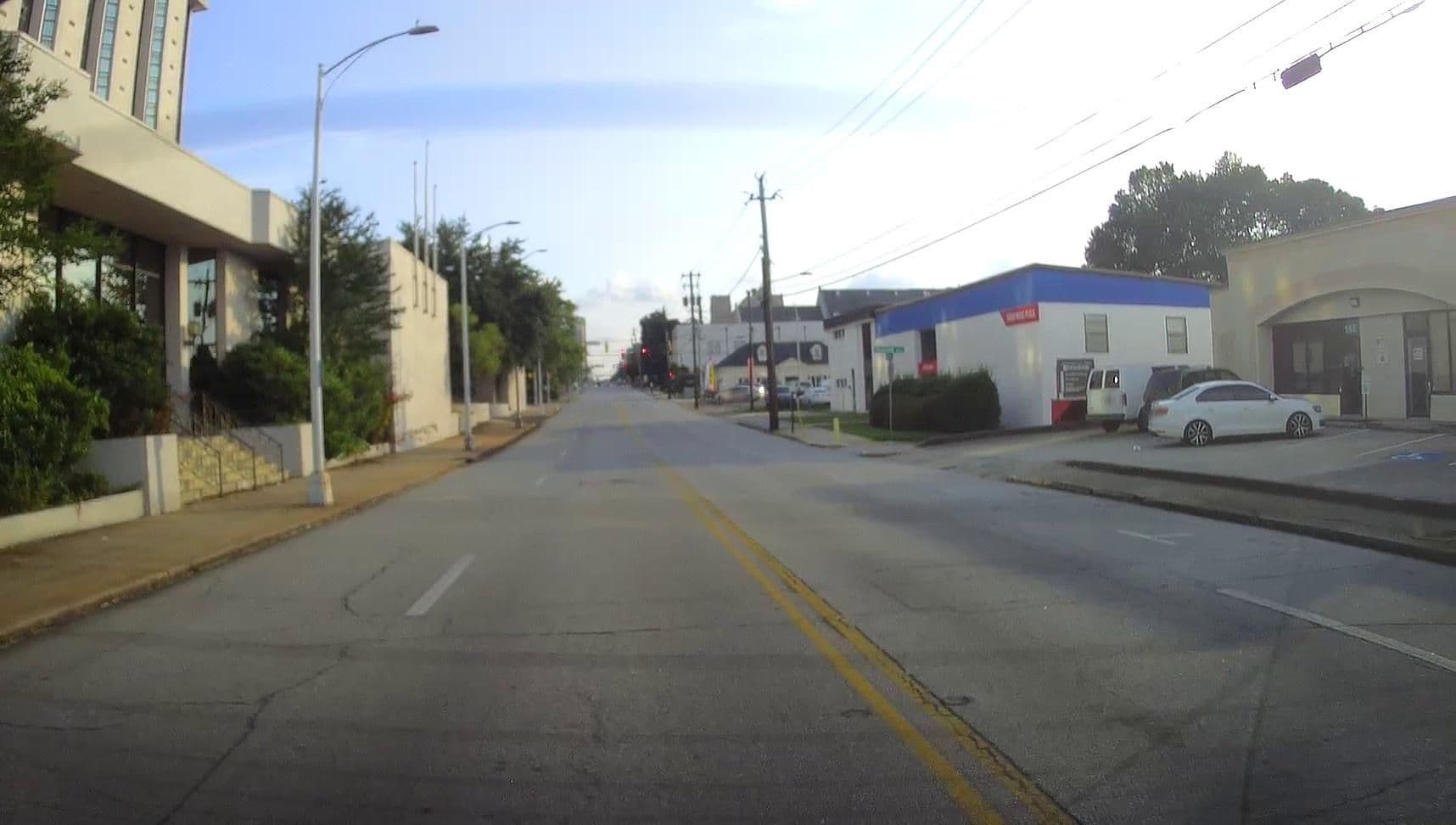 Street view near Park Inn by Radisson, Macon — © lordsutch (CC BY-SA · Mapillary)