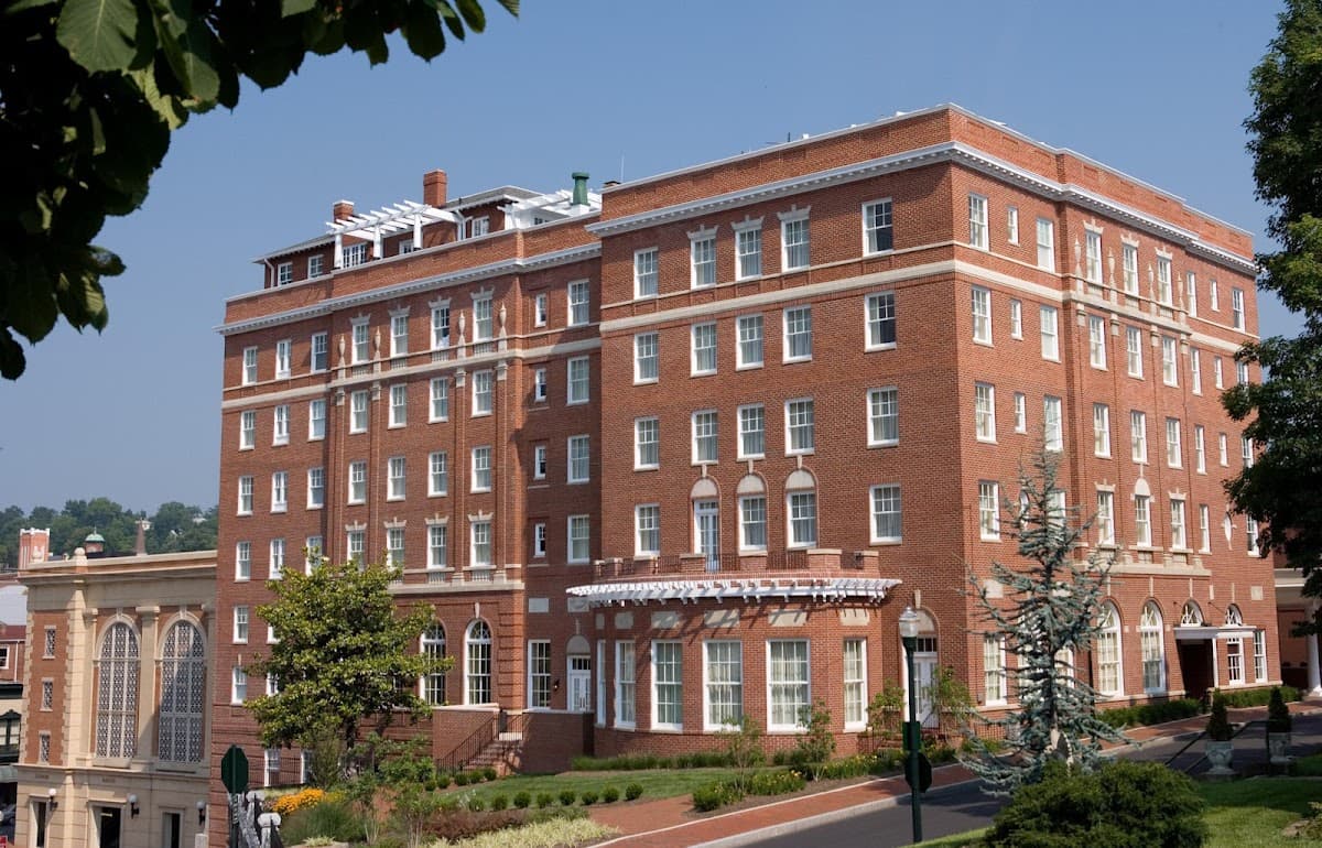 Hotel 24 South, Hotel in Staunton