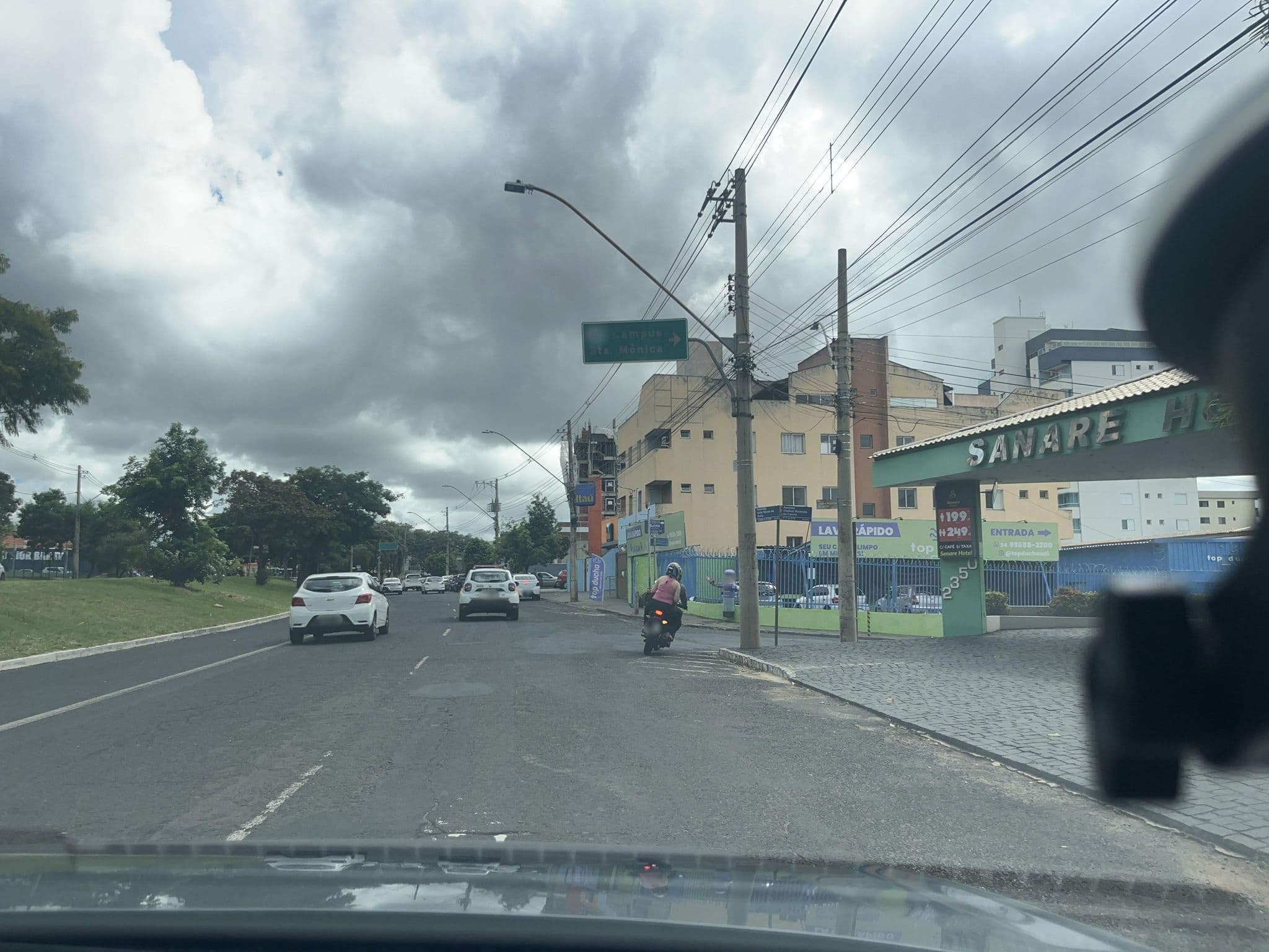 Street view near Sanare, Uberlândia — © Resyalk (CC BY-SA · Mapillary)