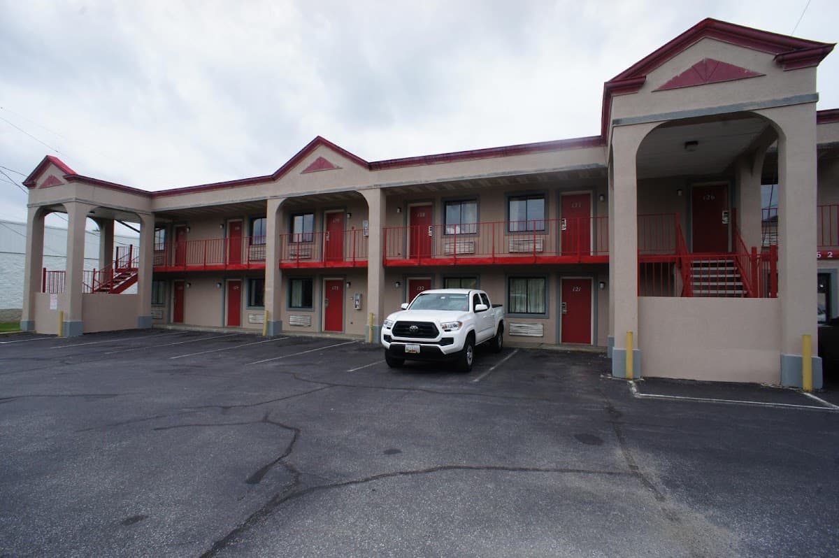 Tip Top Motel, Motel in West Elkridge