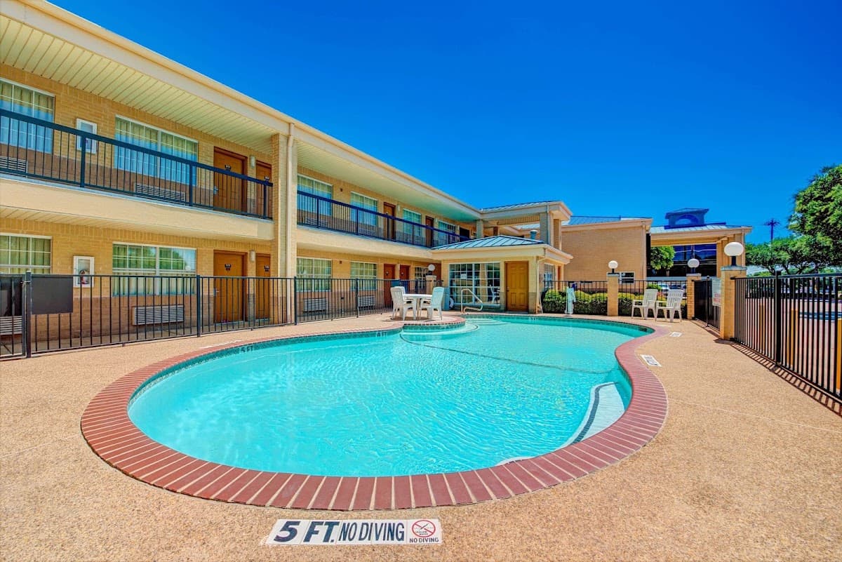 Super 8 by Wyndham Richardson Dallas, Motel in Richardson