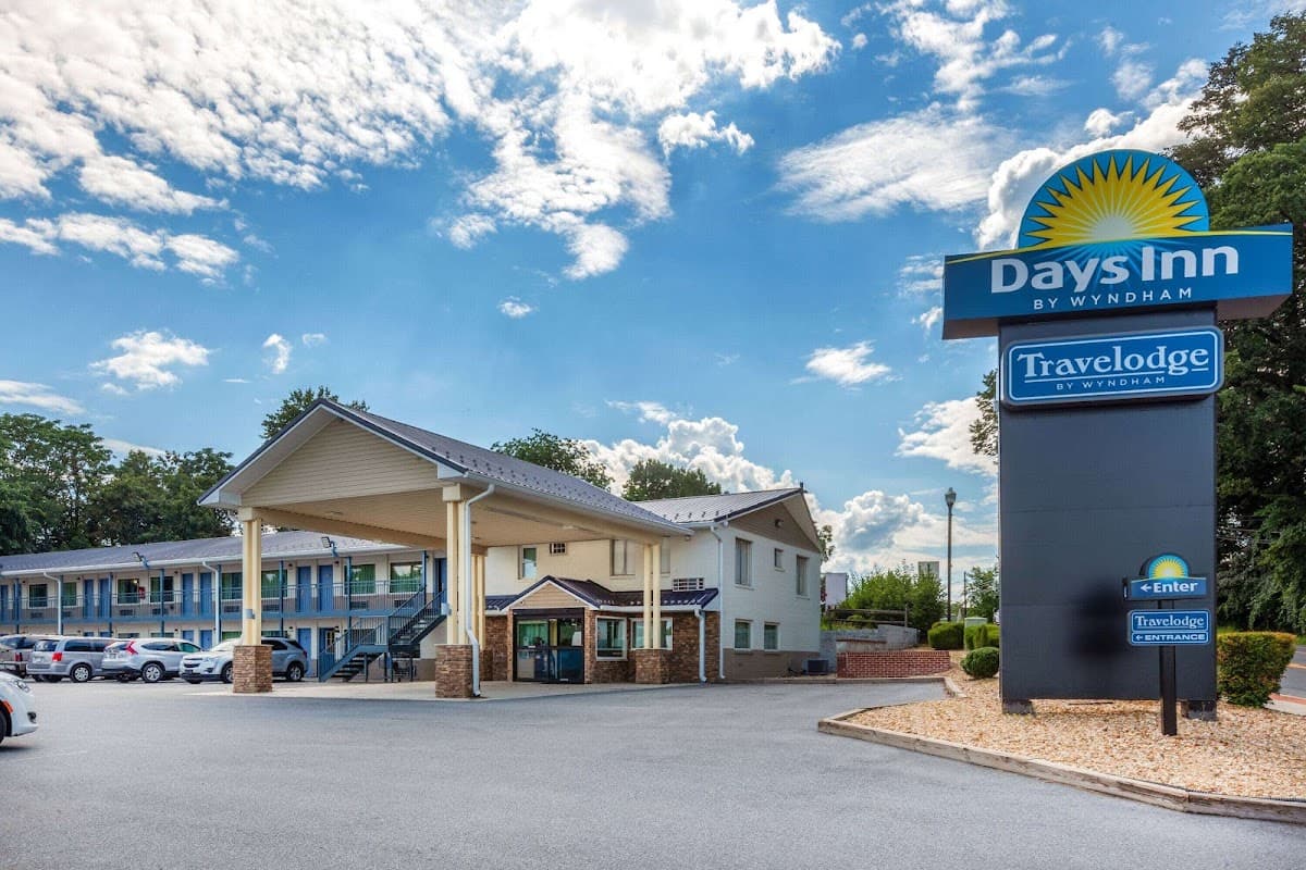 Days Inn by Wyndham Charles Town/Harpers Ferry, Hotel in Charles Town