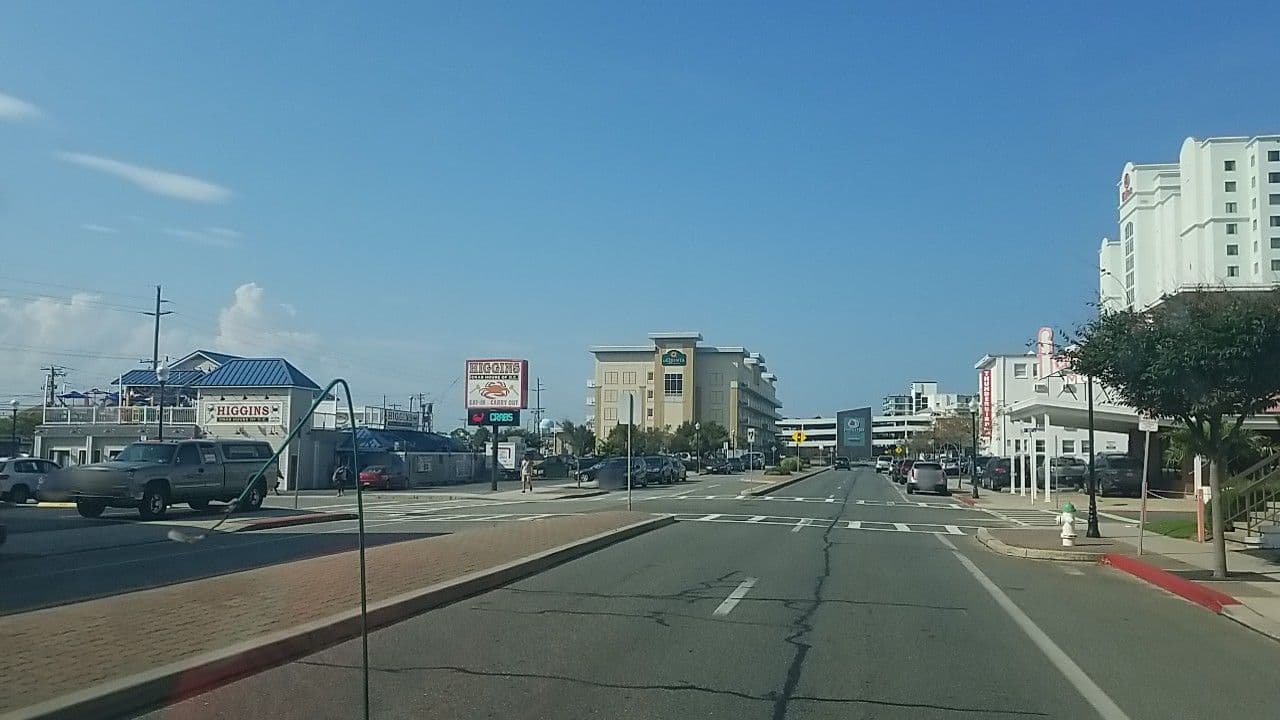 Street view near Flamingo Motel, West Ocean City