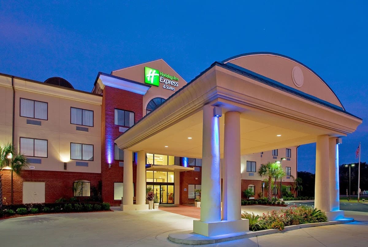 Holiday Inn Express & Suites Panama City-Tyndall, Hotel in Callaway