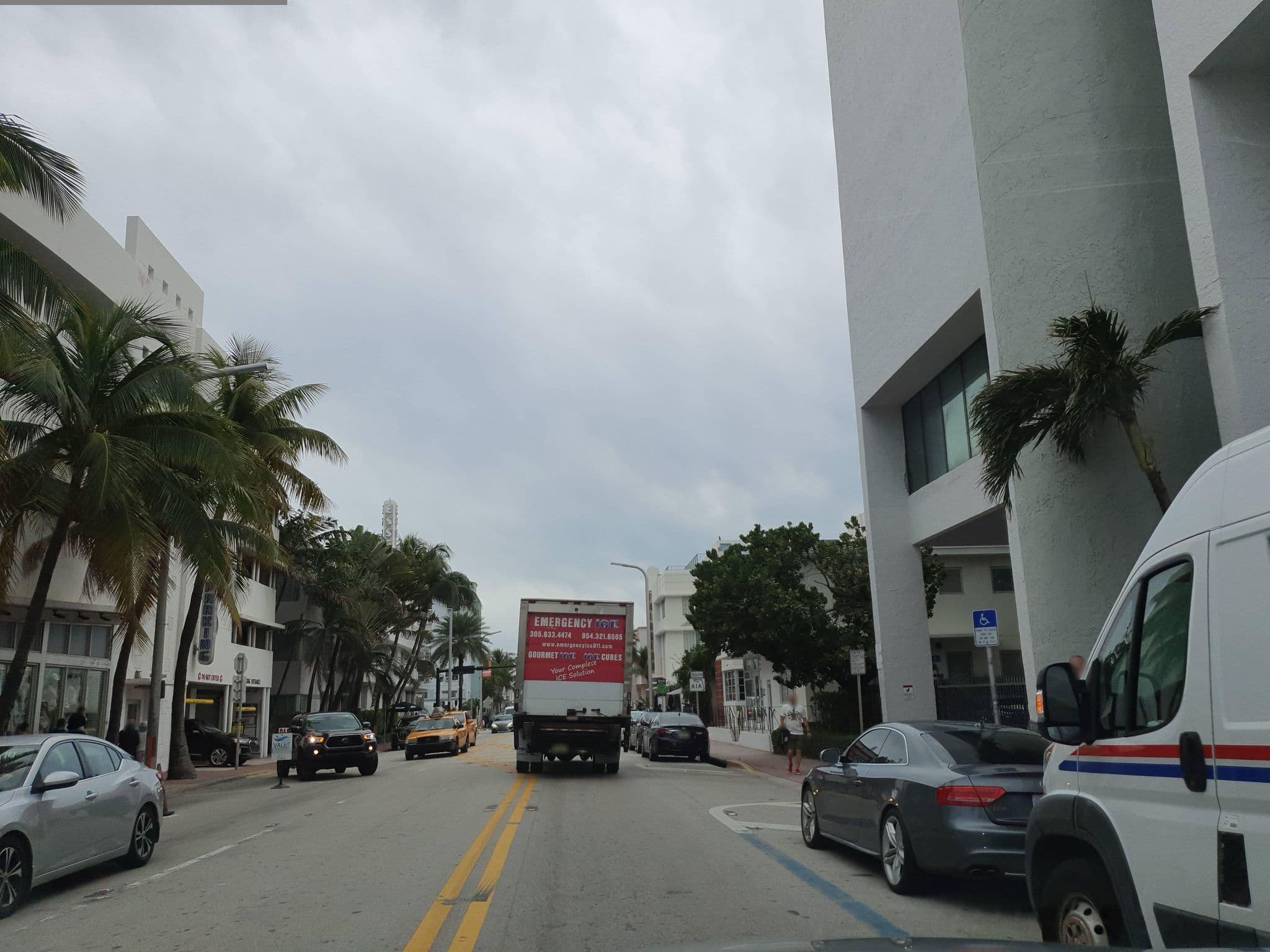 Street view near Wynwood South Beach Hotel, Miami Beach — © teddy73 (CC BY-SA · Mapillary)