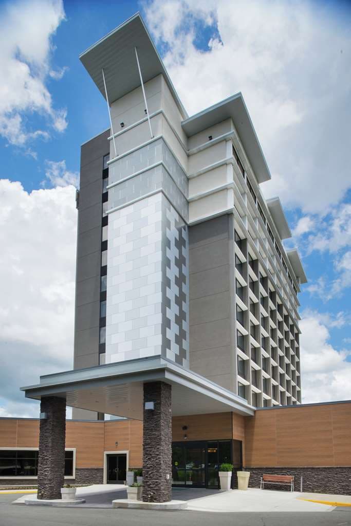 DoubleTree by Hilton Raleigh Crabtree Valley, Hotel in West Raleigh