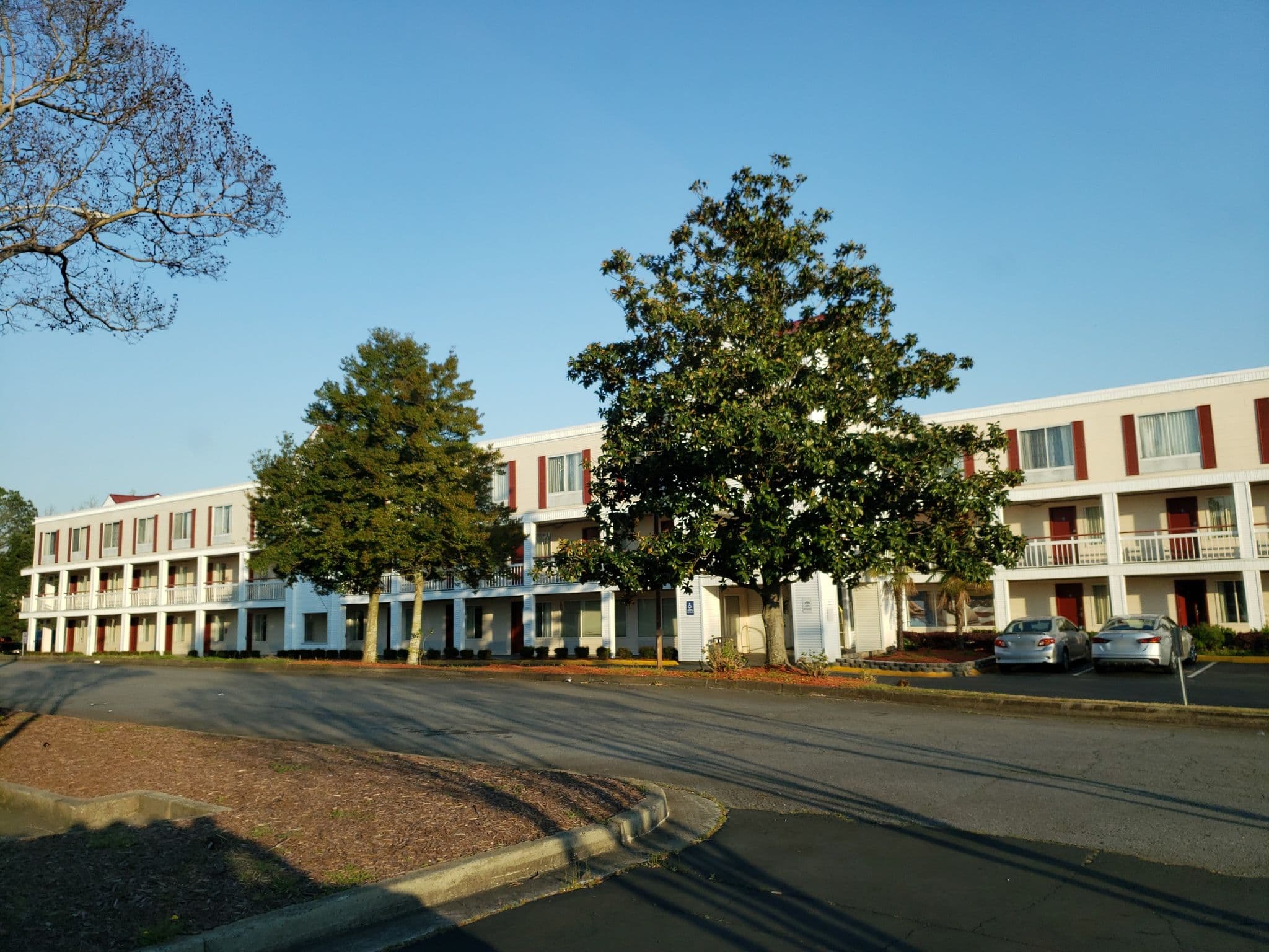 Street view near Days Inn By Wyndham, Smyrna — © jackdripper (CC BY-SA · Mapillary)