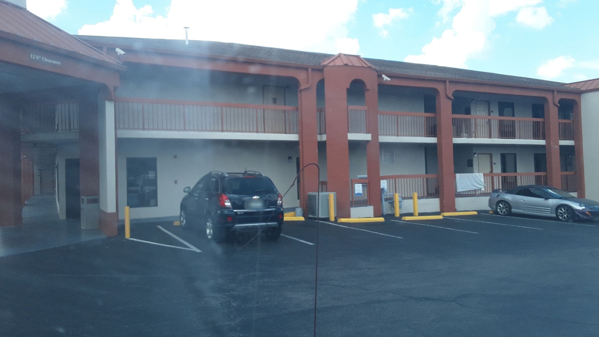 Street view near Rodeway Inn & Suites, Clarksville — © jbthemilker (CC BY-SA · Mapillary)