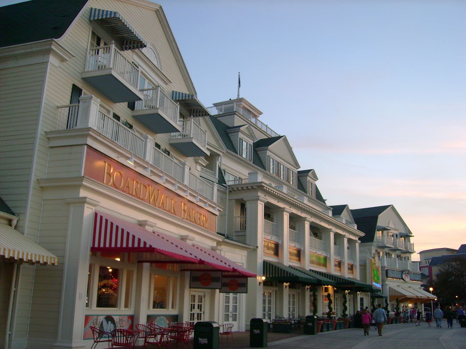Disney's BoardWalk Villas (via Wikimedia Commons, Public domain)