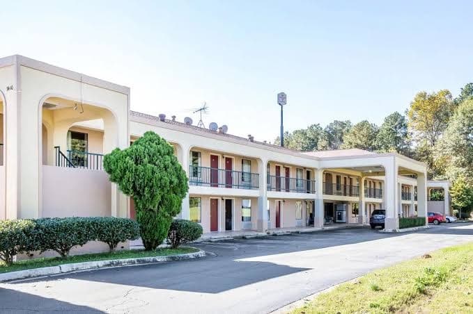 Econo Lodge Union City - Atlanta South, Motel in Fairburn