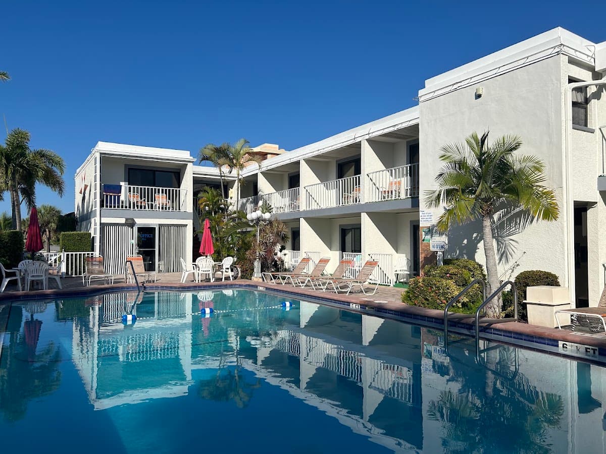 Satellite Motel, Motel in Treasure Island