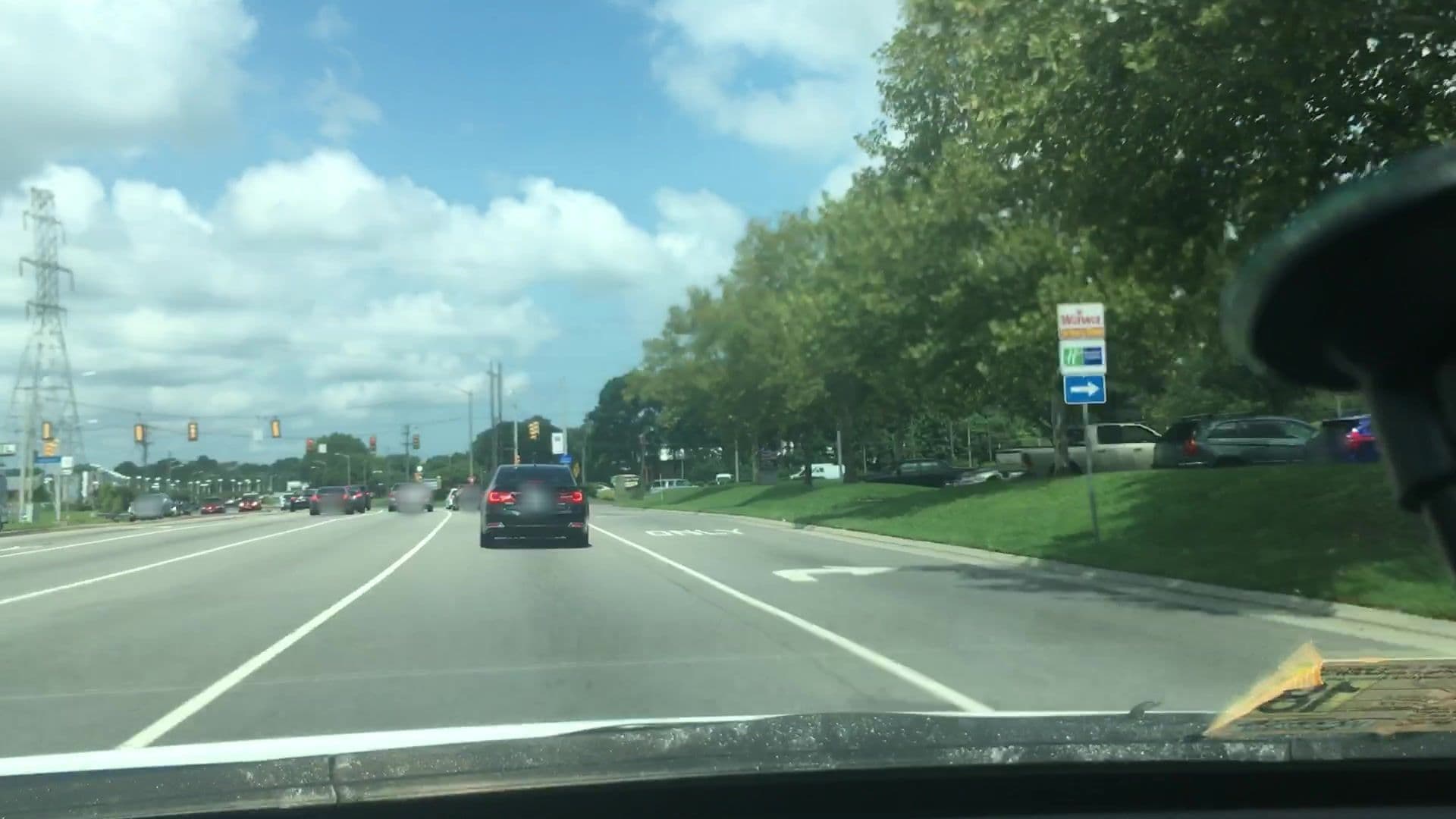 Street view near Hampton, Chesapeake — © lvl5 (CC BY-SA · Mapillary)