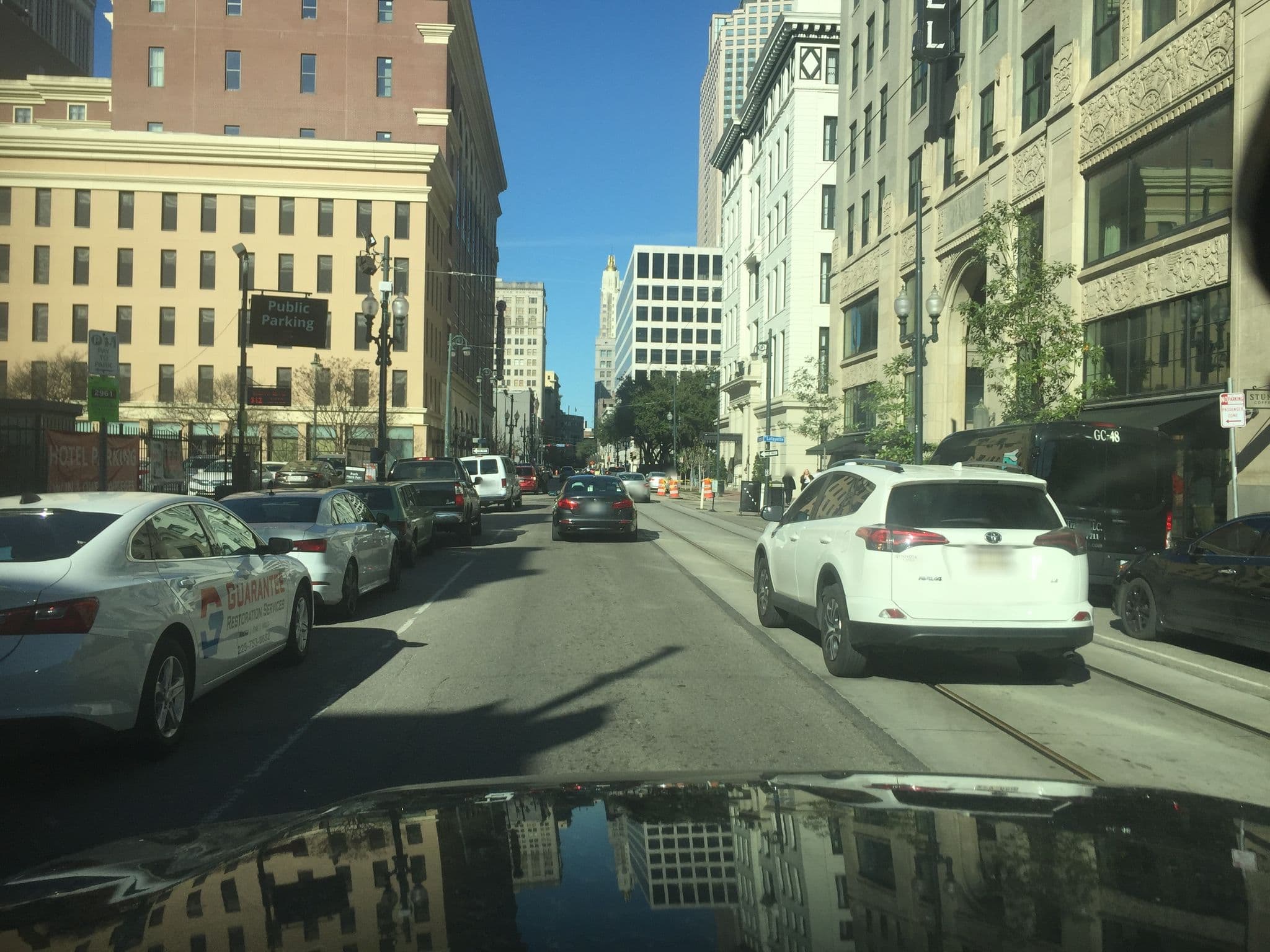 Street view near The Barnett, New Orleans — © genthonj (CC BY-SA · Mapillary)