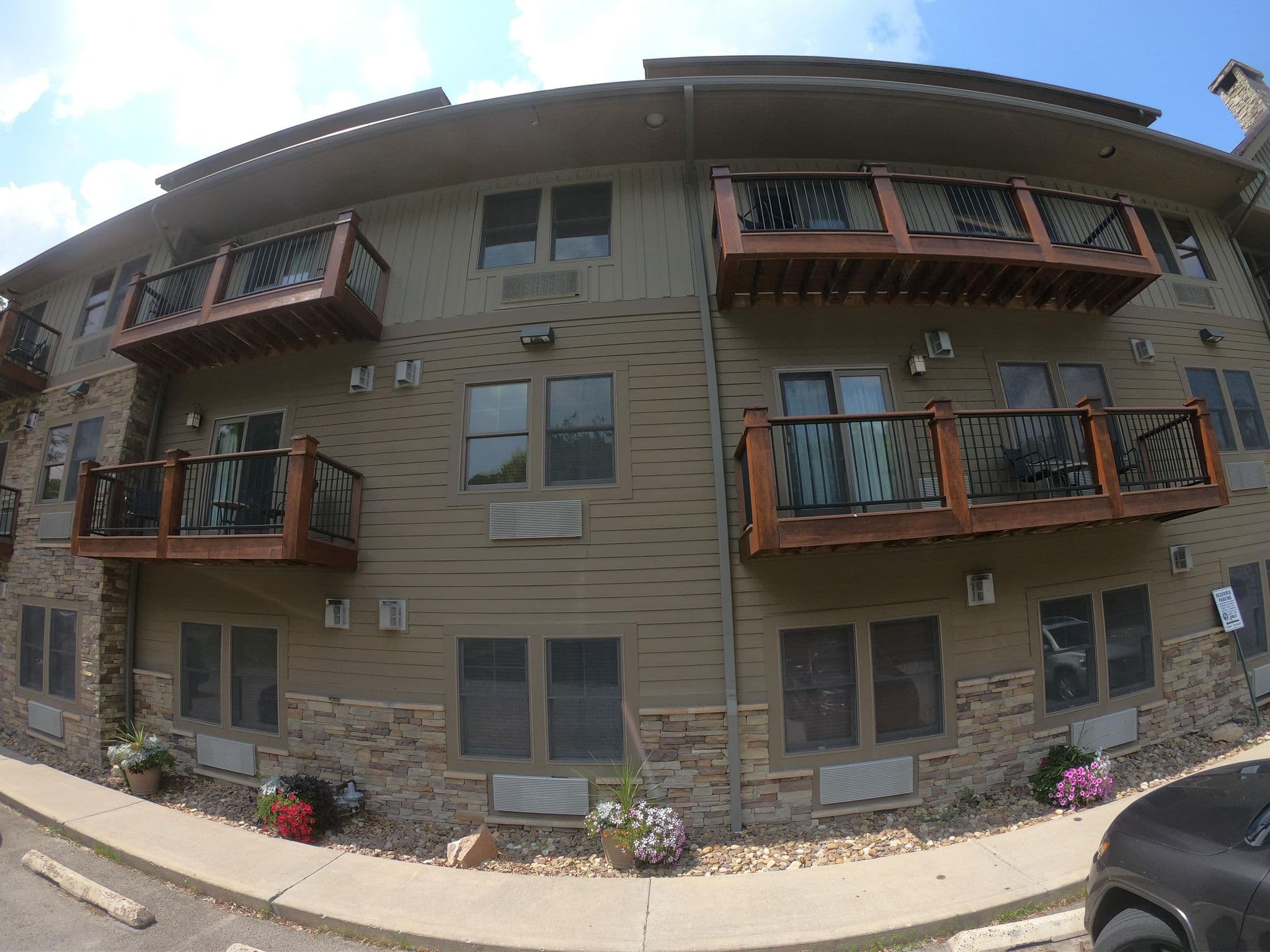Street view near The Suites at Silver Tree, Mountain Lake Park — © roadgeek_md99 (CC BY-SA · Mapillary)
