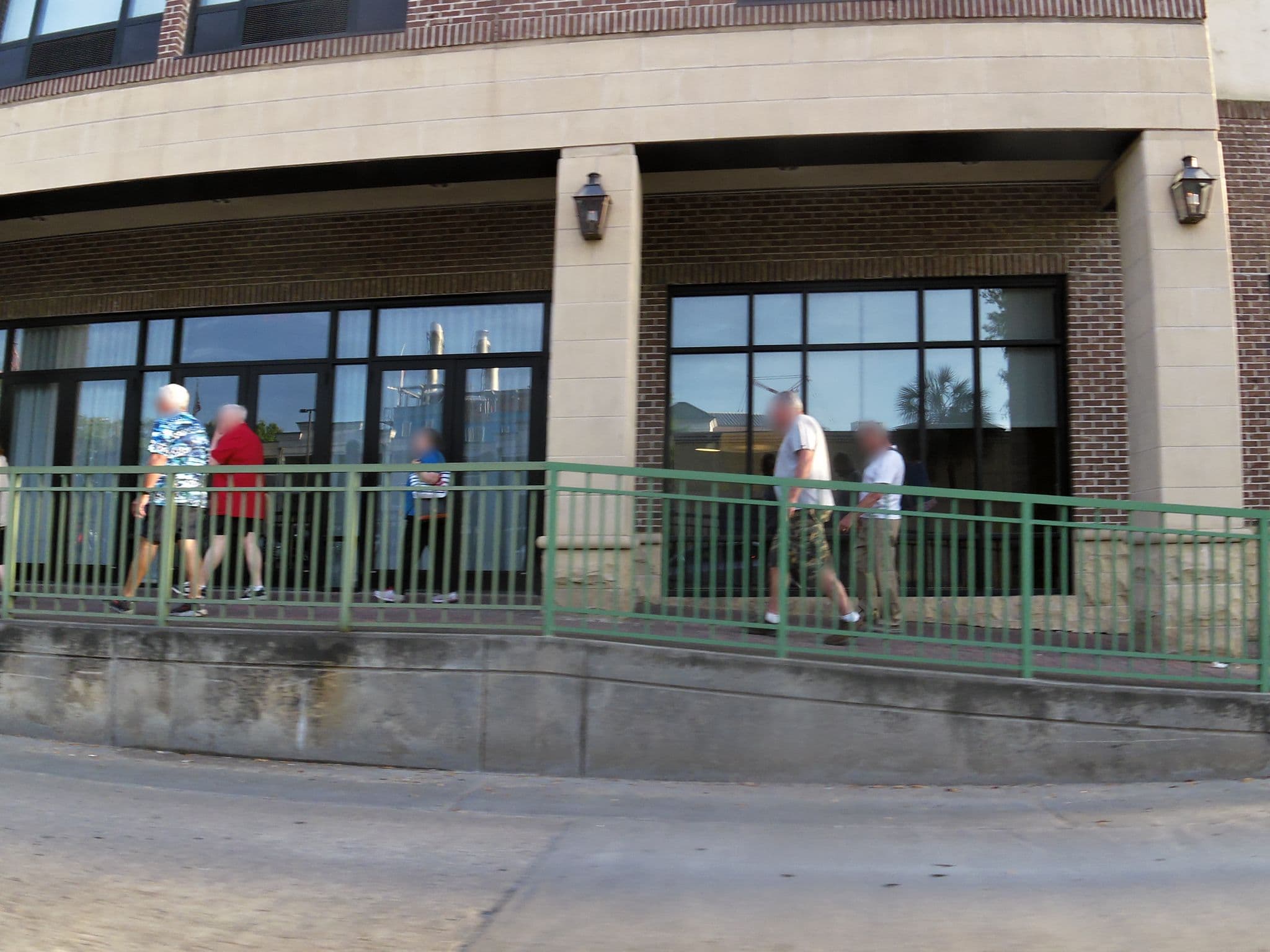 Street view near DoubleTree by Hilton, Savannah — © allen (CC BY-SA · Mapillary)