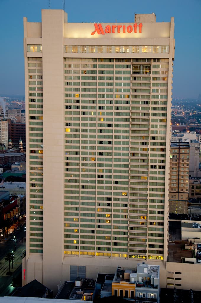 New Orleans Marriott (via Wikimedia Commons, CC BY 3.0)