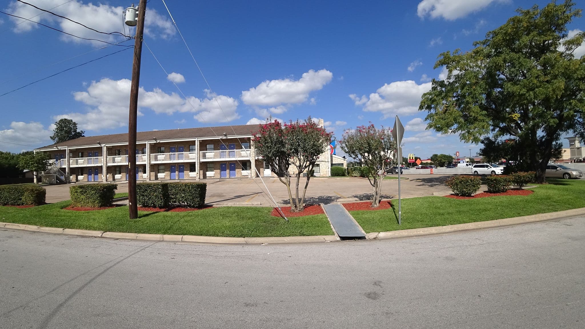Street view near Motel 6 Austin Central - South/Univ of Texas, University of Texas — © mly_aus04 (CC BY-SA · Mapillary)