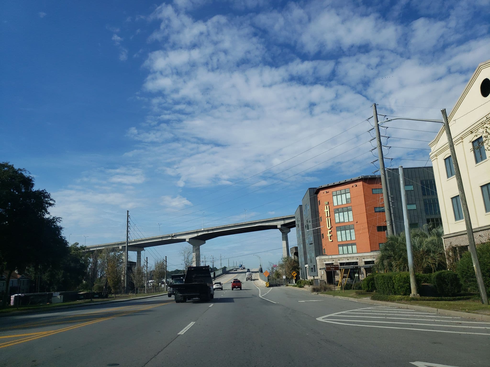 Street view near Comfort Inn, Savannah — © davegis (CC BY-SA · Mapillary)
