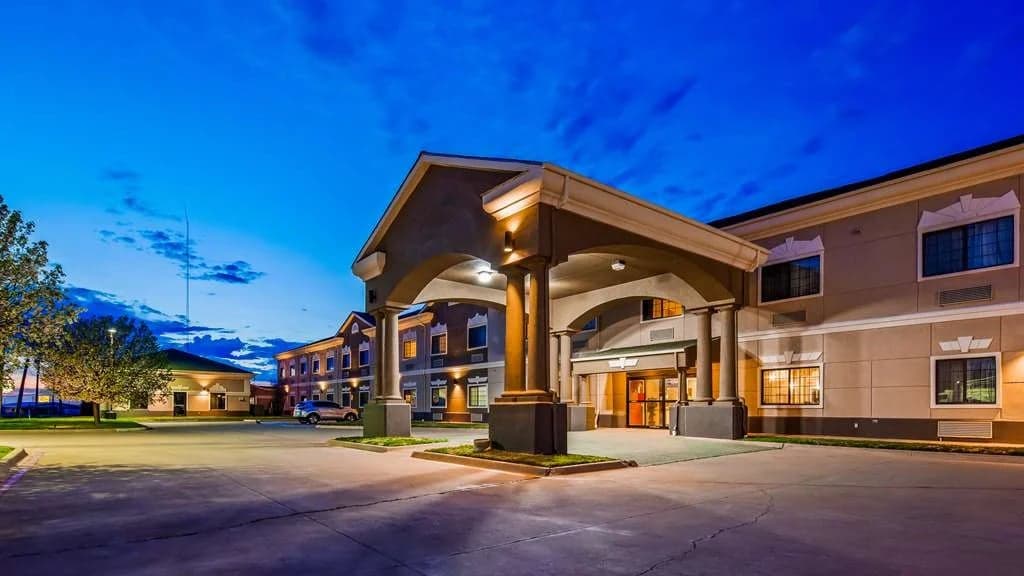 Surestay Plus Hotel by Best Western Quanah, Hotel in Quanah