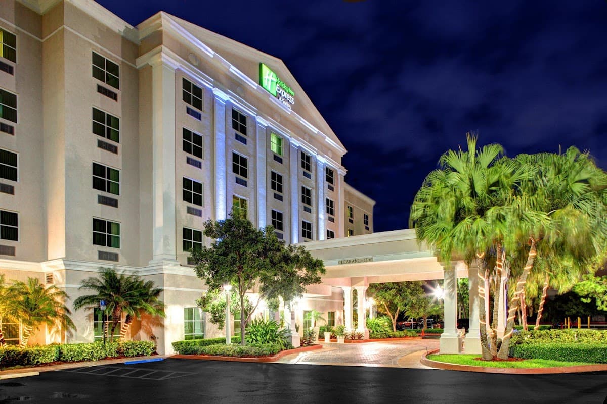 Holiday Inn Express & Suites Miami-Kendall, Hotel in Three Lakes