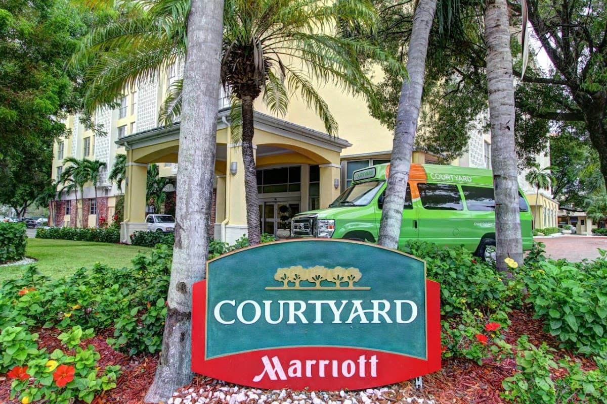 Courtyard Miami Coral Gables, Hotel in Little Havana