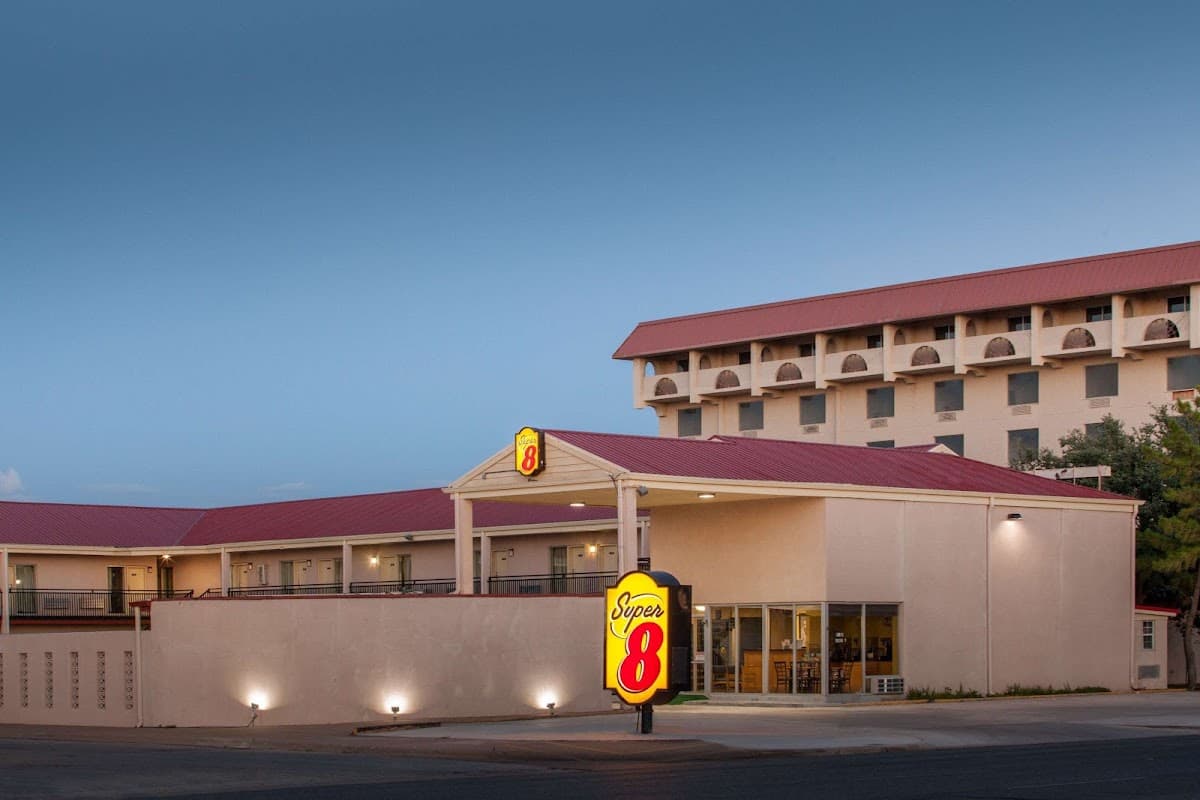 Super 8 Lubbock Civic Center North, Motel in Lubbock
