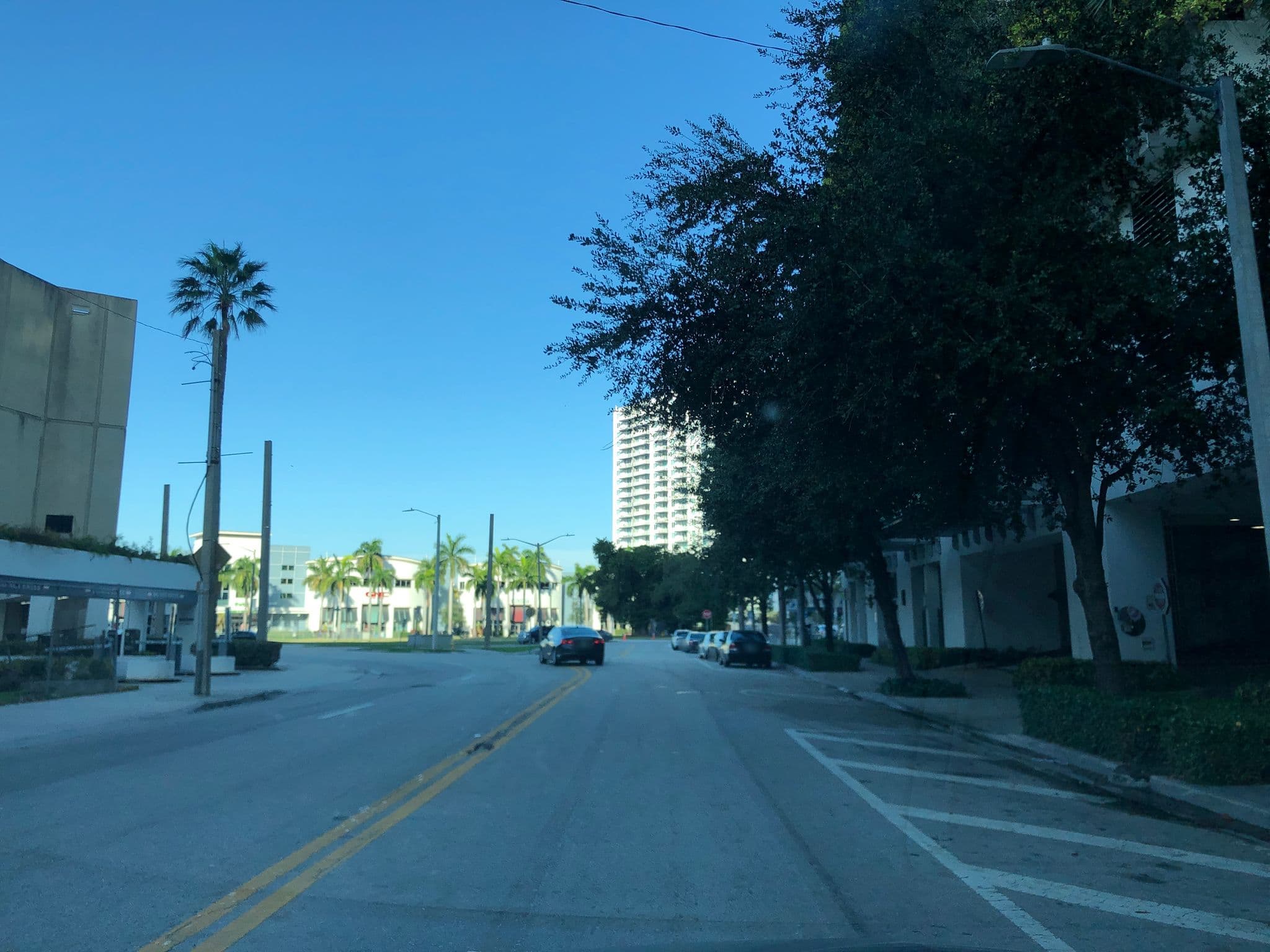 Street view near Opera Suites & Marina, Miami — © luisjmateo (CC BY-SA · Mapillary)