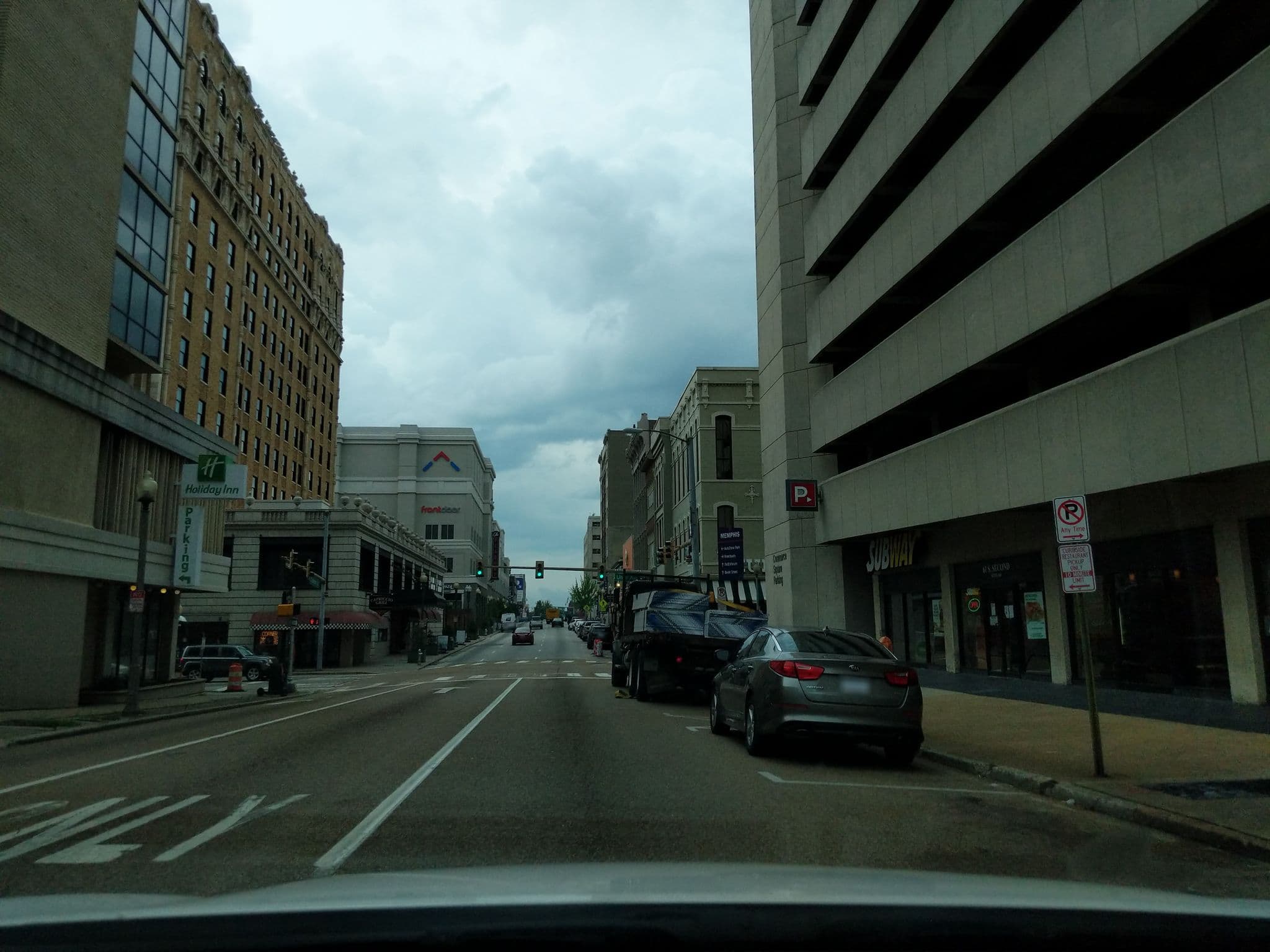 Street view near Holiday Inn Memphis-Downtown, Memphis — © atze02 (CC BY-SA · Mapillary)