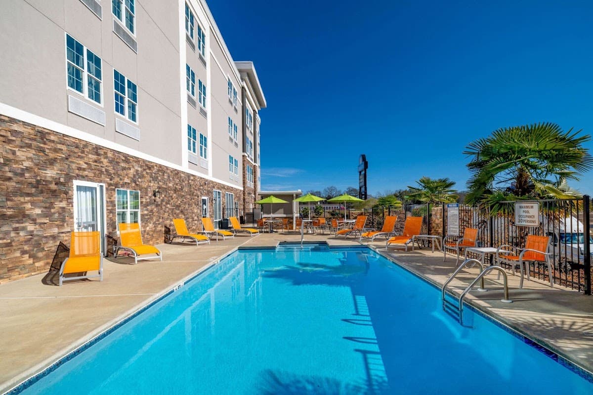 La Quinta Inn & Suites Forsyth, Hotel in Forsyth