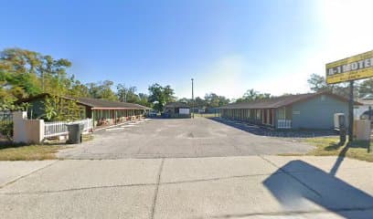 A-1 Motel, Motel in University
