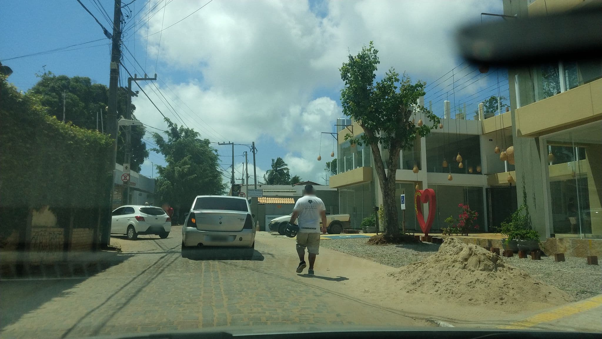 Street view near Dos Girassóis, Tibau do Sul — © georgemaia (CC BY-SA · Mapillary)