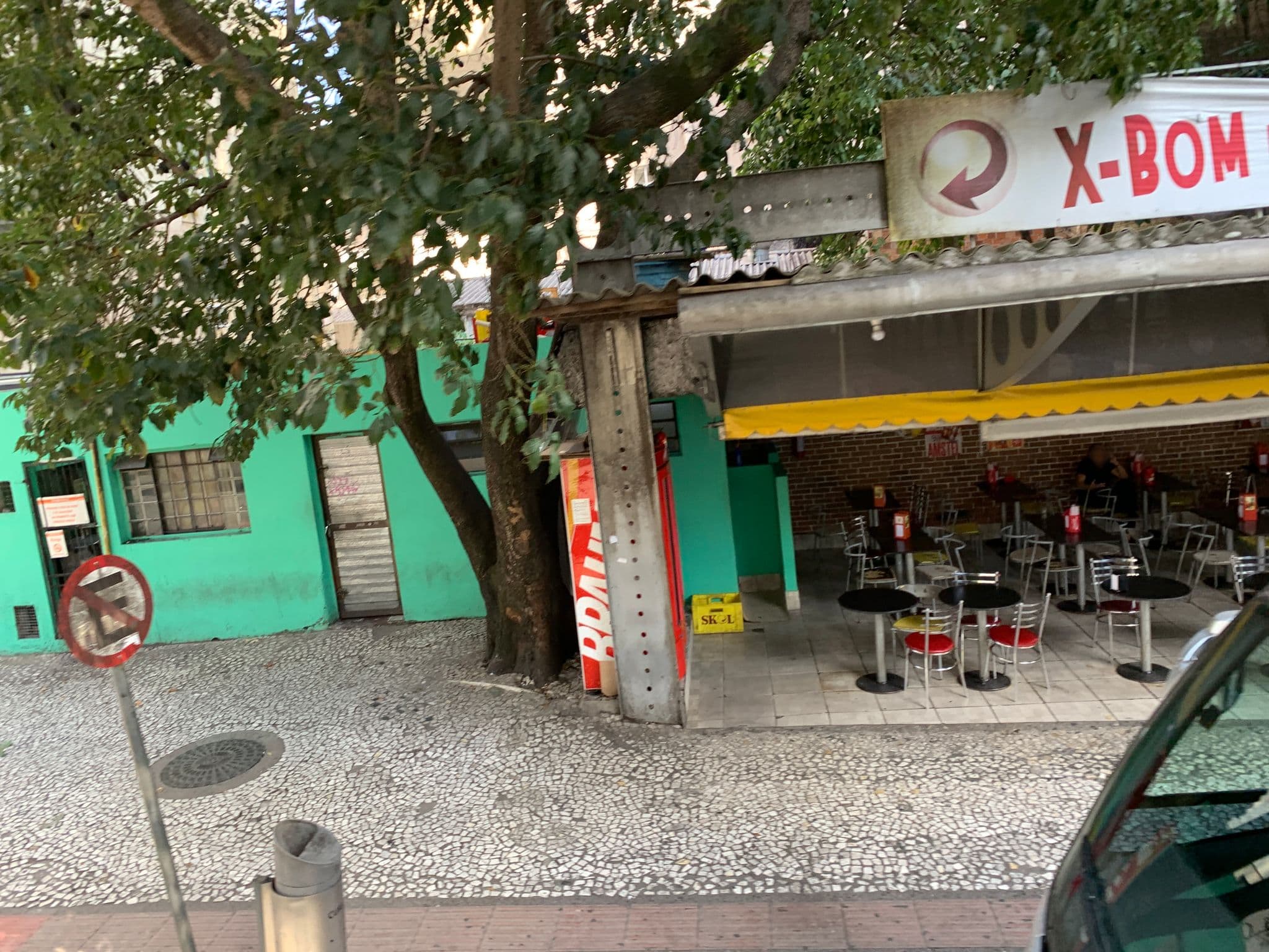 Street view near Grand Hotel Rayon, Curitiba — © noel (CC BY-SA · Mapillary)