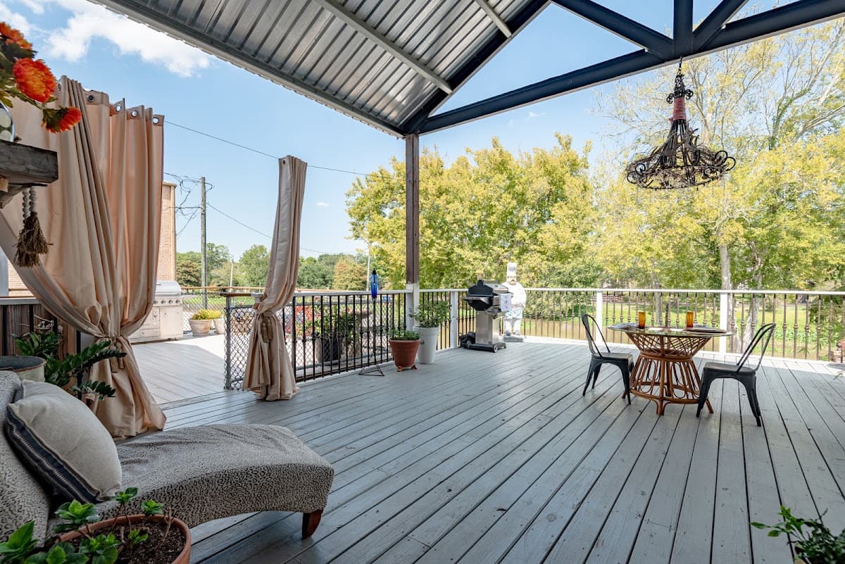 The Bayou Chateau, Guesthouse in New Iberia