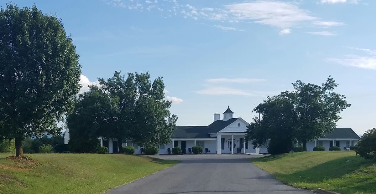 Luray Caverns Motel - West, Motel in Luray