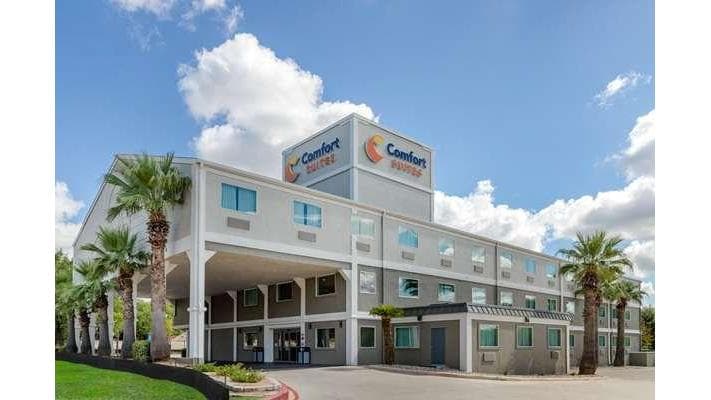 Comfort Suites Airport North, Hotel in Hill Country Village