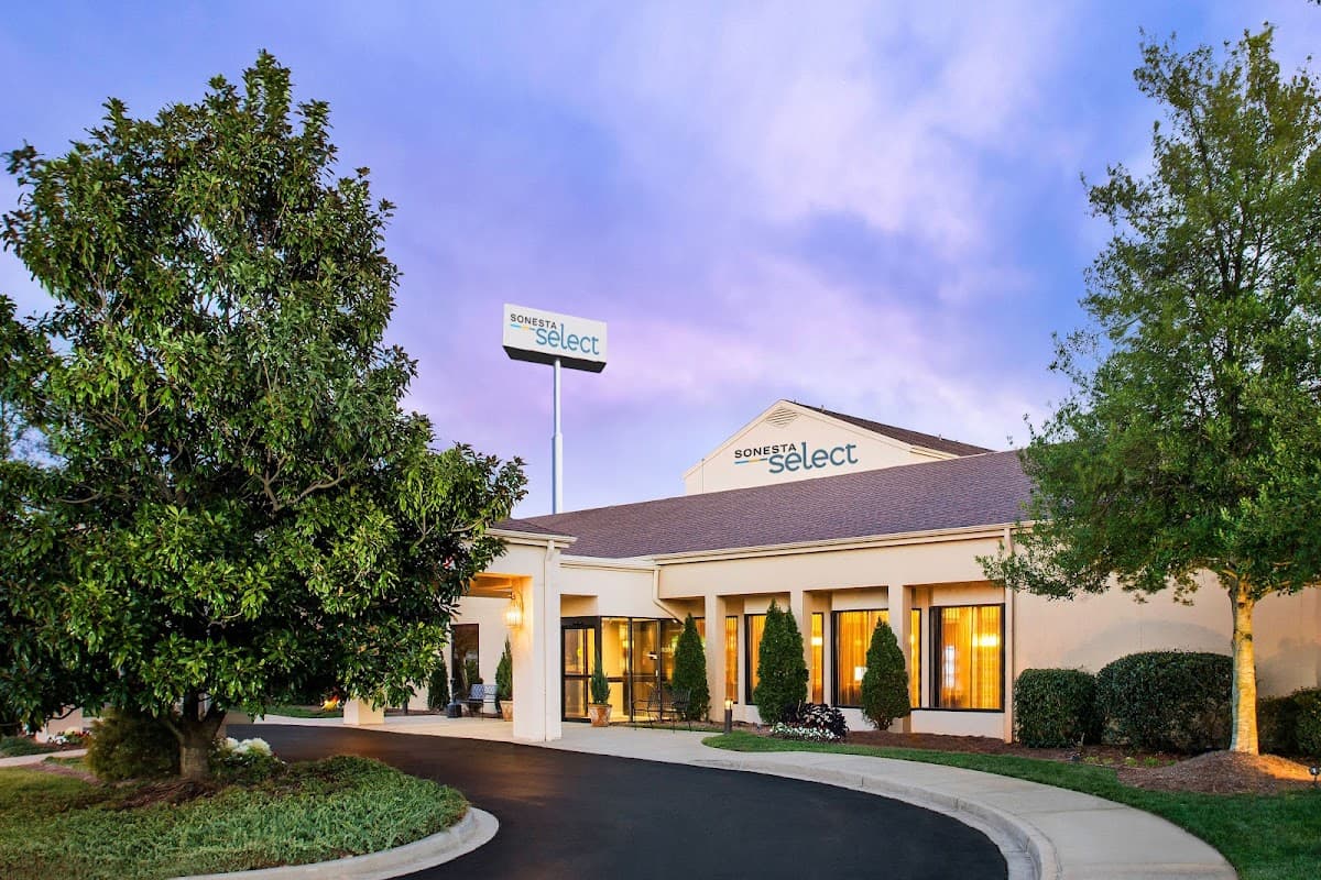 Sonesta Select Spartanburg, Hotel in Southern Shops