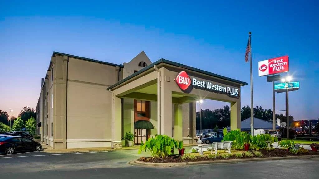 Best Western Plus, Hotel in Indian Springs Village