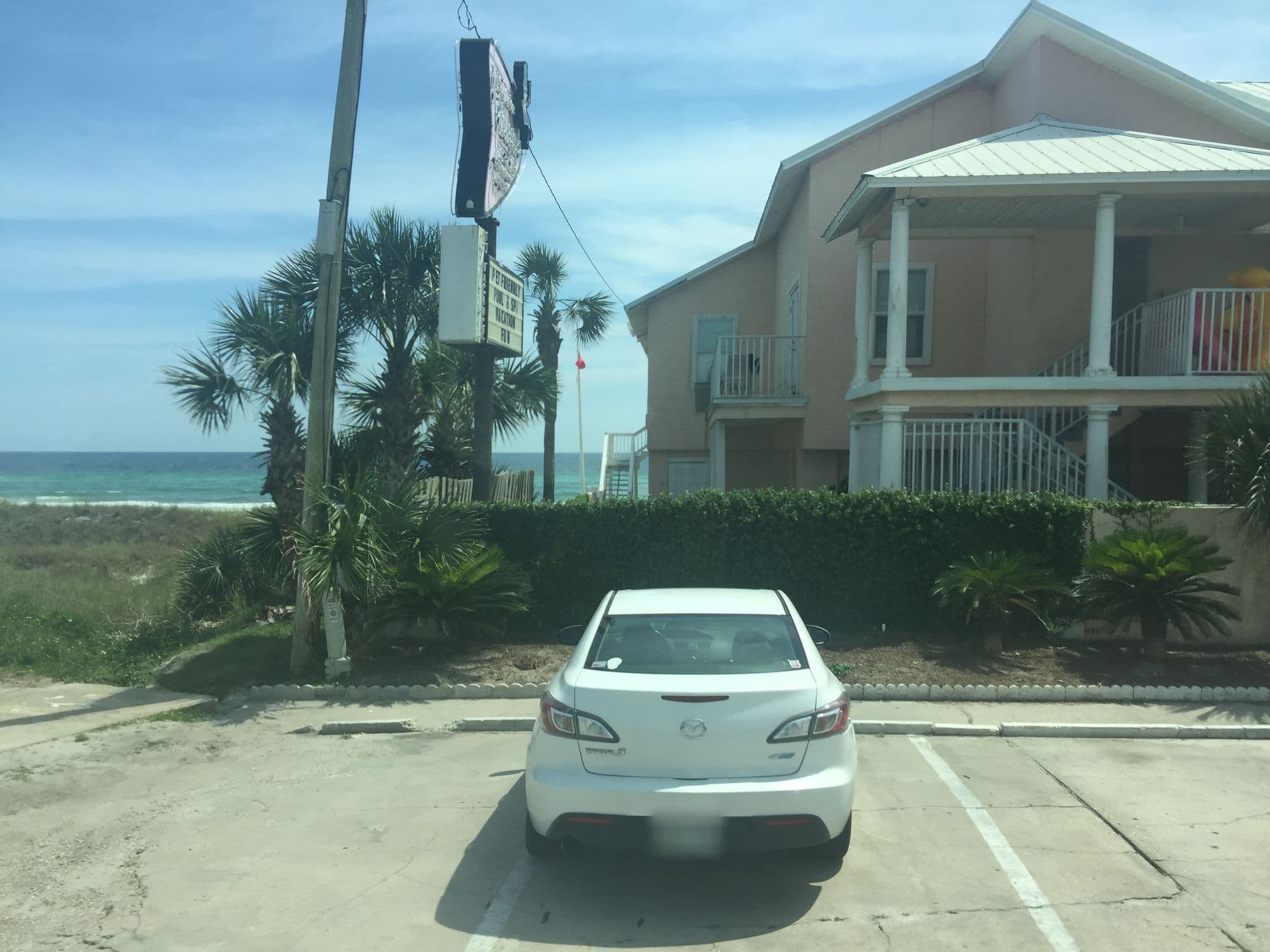 Street view near Pineapple Villas on Laguna Beach, Panama City Beach — © xswzaq (CC BY-SA · Mapillary)