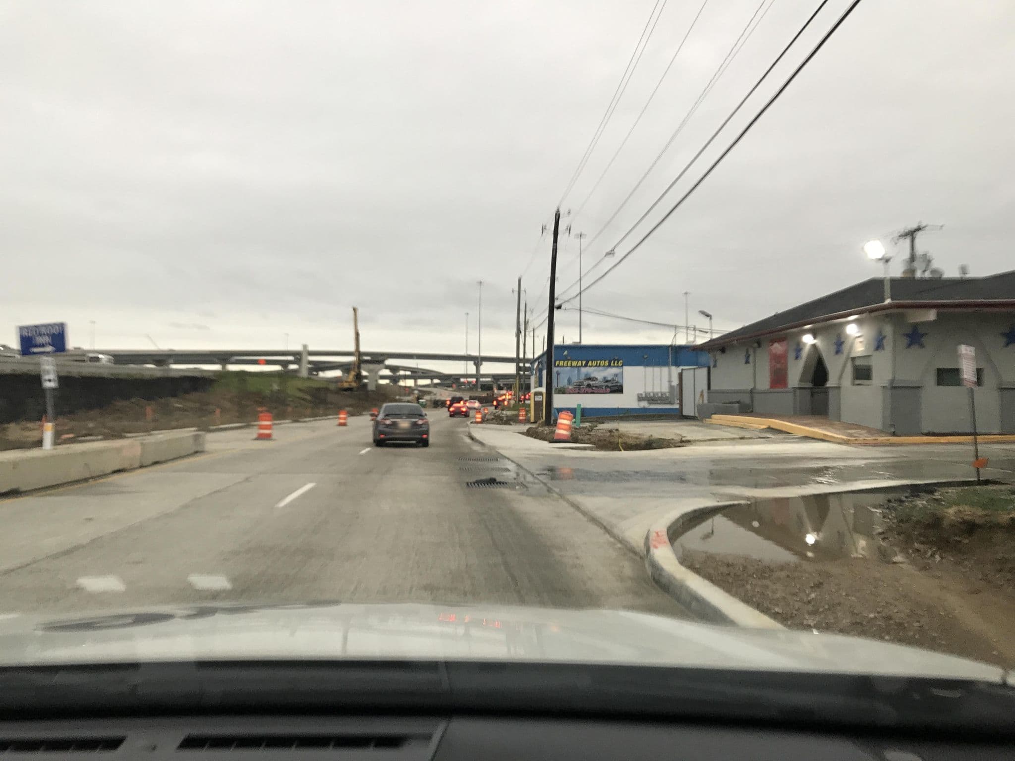 Street view near Knights Inn, Arlington — © directionup (CC BY-SA · Mapillary)
