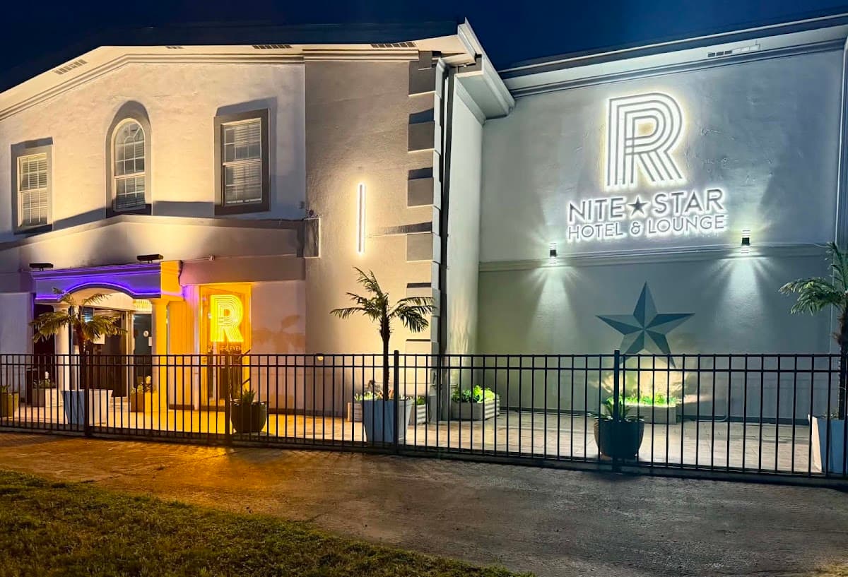 R Nite Star Inn & Suites, Hotel in Arlington